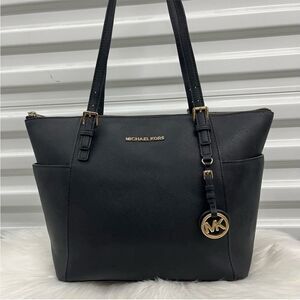 MICHAEL KORS Black Leather Pocket Jet Set Voyager Tote Laptop Work Shoulder Bag